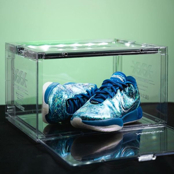 The Nike LeBron 21 